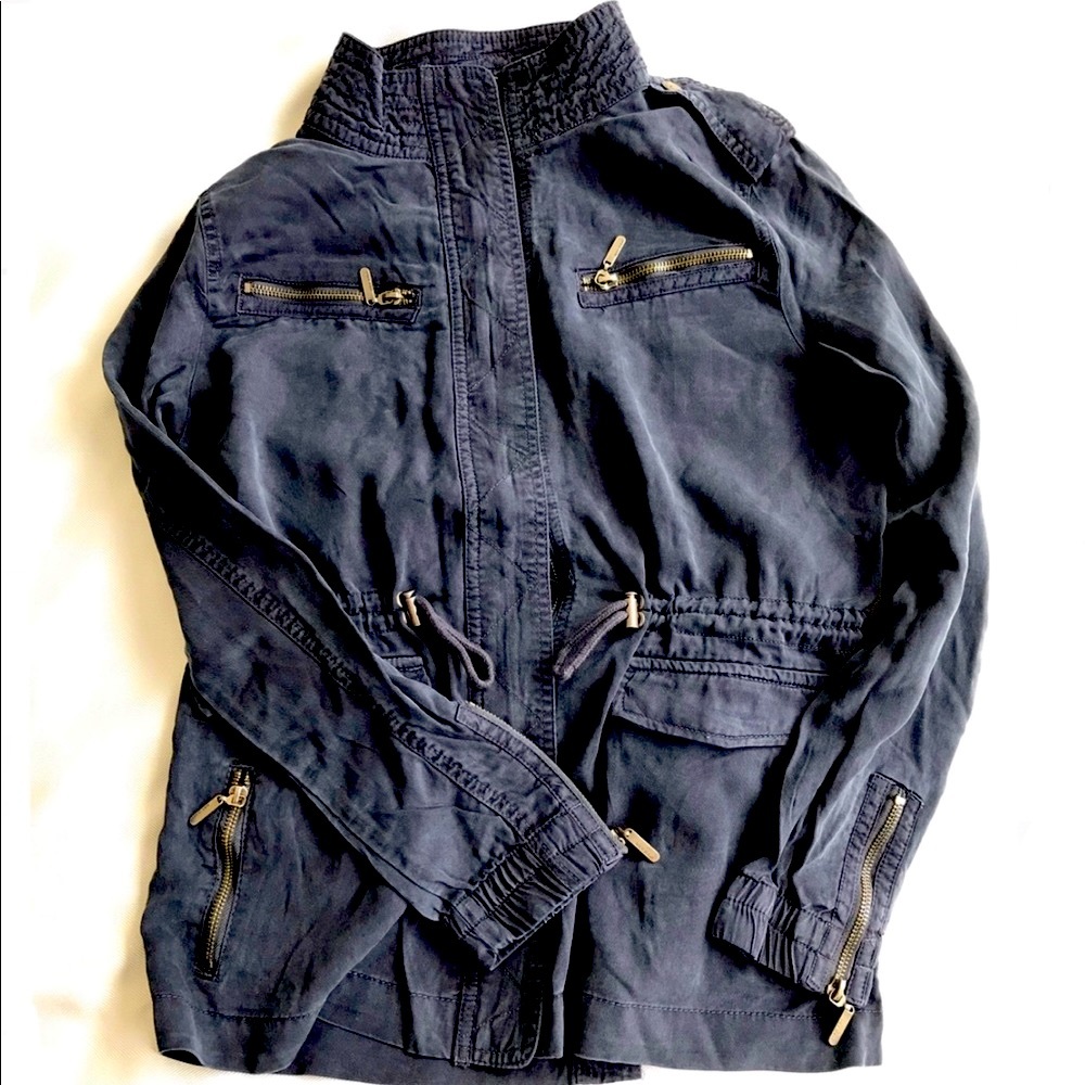 Size small, blue MAX JEANS tencel Utility Jacket. Worn a handful of times.